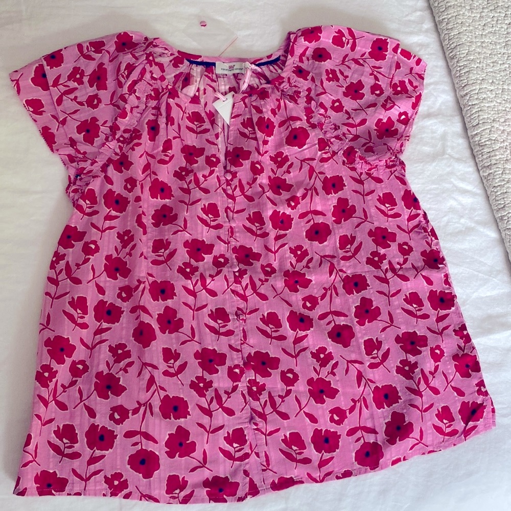 New with Tags!! Beautiful Vineyard Vines Top